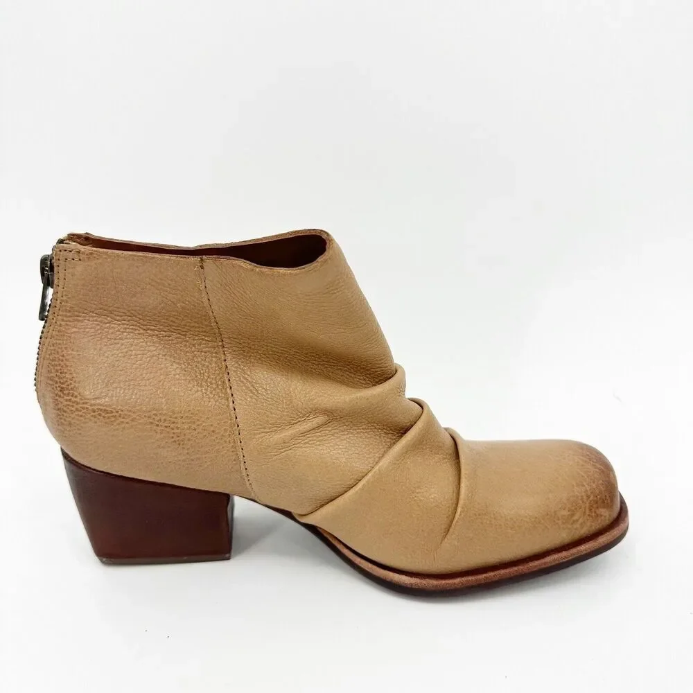 Kork-Ease Bootie 6.5M Womens Kissel‎ Tan Ruched Leather Ankle Back Zip City Chic